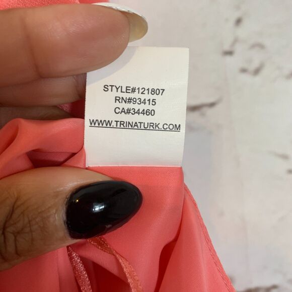 Trina Turk Coral 100% Silk Pleated Blouse Medium Vintage-Style Tank Chic Work - Picture 6 of 7